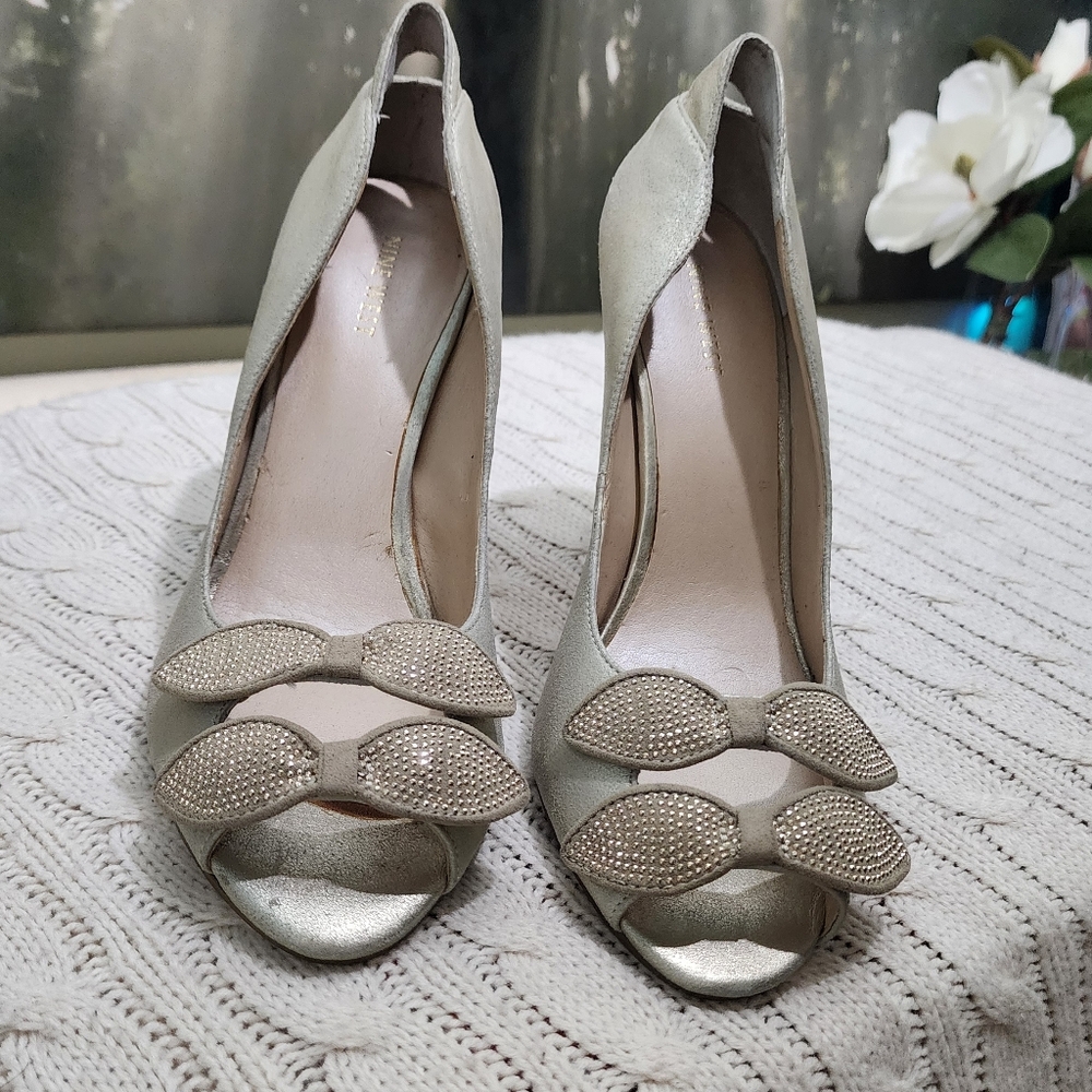 Nine West Silver Bow Peep-Toe Heels